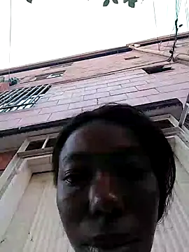 Snapshot of kirajohnson chatting on 12.18.24 kirajohnson online show from 12.18.24