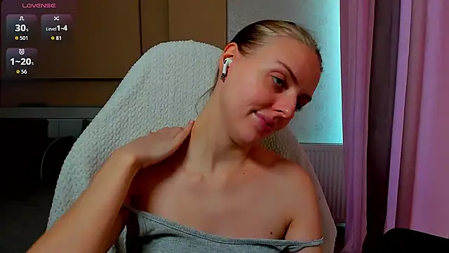 Snapshot of Jam_cream chatting on 11.29.25 Jam cream online show from 11.29.25