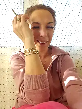 Almmaxxxx online show from 01.08.25