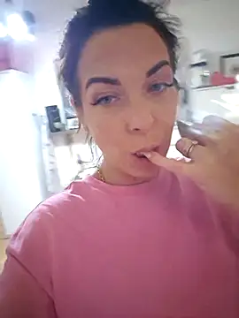 Almmaxxxx online show from 10.30.25