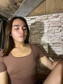 Snapshot of CasandraDiaz chatting on 11.13.25 CasandraDiaz online show from 11.13.25