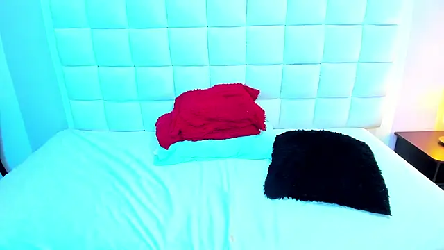 Snapshot of teresasroom_ chatting on 01.25.25 teresasroom online show from 01.25.25