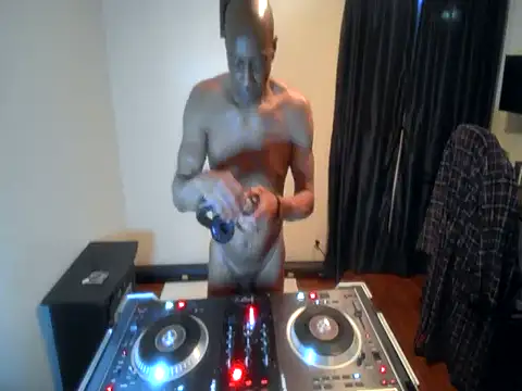 longdick4you8686 online show from 12.25.24