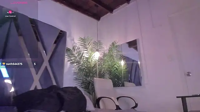 alessandra wells online show from 04.10.26