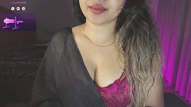 Snapshot of _neesha_414_ chatting on 11.19.25 neesha 414 online show from 11.19.25