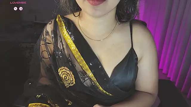 Snapshot of _neesha_414_ chatting on 11.24.25 neesha 414 online show from 11.24.25