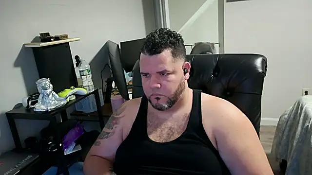 Snapshot of Gabihotxxx1 chatting on 03.14.25 Gabihotxxx1 online show from 03.14.25