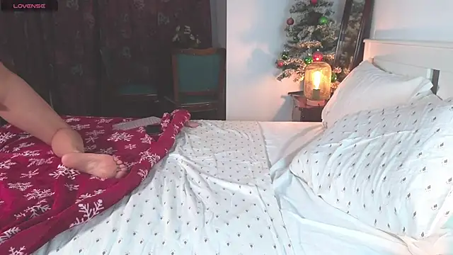 Snapshot of Sellena_love chatting on 12.29.24 Sellena love online show from 12.29.24