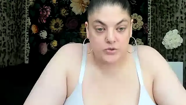 Snapshot of Exotic-Melons chatting on 07.17.26 Exotic-Melons online show from 07.17.26