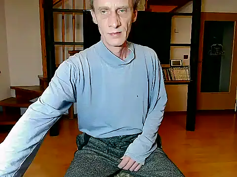 Snapshot of xxBareBabyxx chatting on 12.20.25 xxBareBabyxx online show from 12.20.25