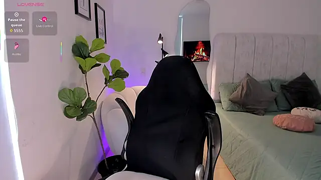 AmyWood online show from 04.03.26