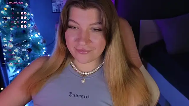 Snapshot of Fairy__Sofia chatting on 12.23.24 Fairy Sofia online show from 12.23.24