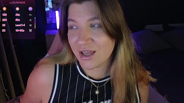 Snapshot of Fairy__Sofia chatting on 03.10.25 Fairy Sofia online show from 03.10.25