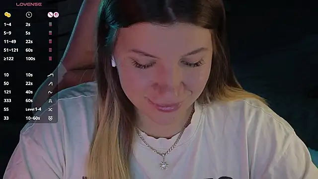 Snapshot of Fairy__Sofia chatting on 09.10.25 Fairy Sofia online show from 09.10.25