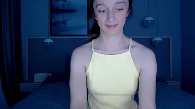 Snapshot of ShySchoolGirl chatting on 09.14.25 ShySchoolGirl online show from 09.14.25