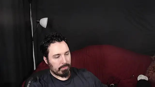 Snapshot of Metalstud chatting on 12.24.24 Metalstud online show from 12.24.24