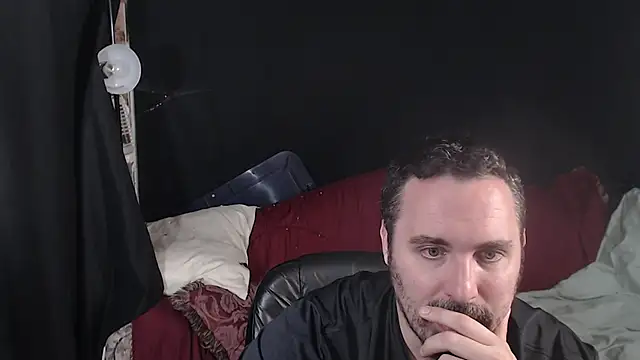 Snapshot of Metalstud chatting on 10.12.25 Metalstud online show from 10.12.25