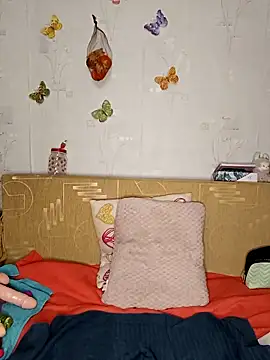 Katti Kissa online show from 11.14.25