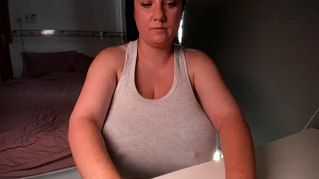 alisiaparril online show from 09.15.25