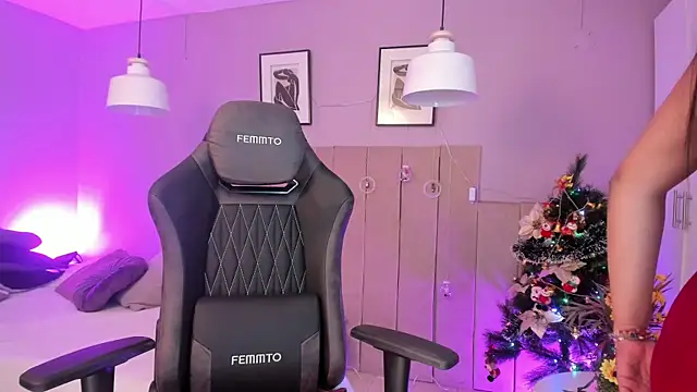 Inndrahot online show from 12.22.24