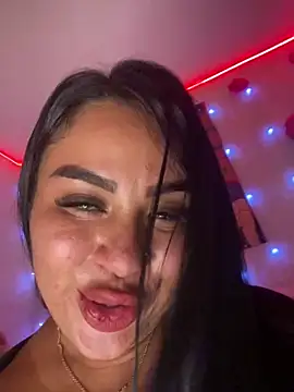 Snapshot of Emma_Brown_12 chatting on 12.10.24 Emma Brown 12 online show from 12.10.24