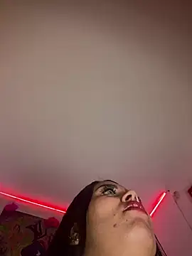 Snapshot of Emma_Brown_12 chatting on 01.14.25 Emma Brown 12 online show from 01.14.25