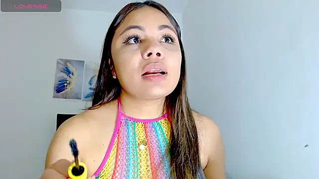 Snapshot of Kylie_loveee chatting on 11.15.25 Kylie loveee online show from 11.15.25