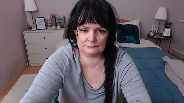 Snapshot of LeveMe2Nightt chatting on 02.18.26 LeveMe2Nightt online show from 02.18.26