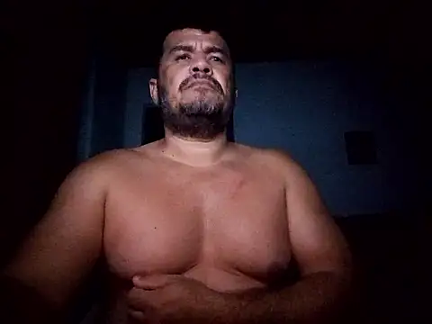 Snapshot of tarra122 chatting on 02.14.26 tarra122 online show from 02.14.26