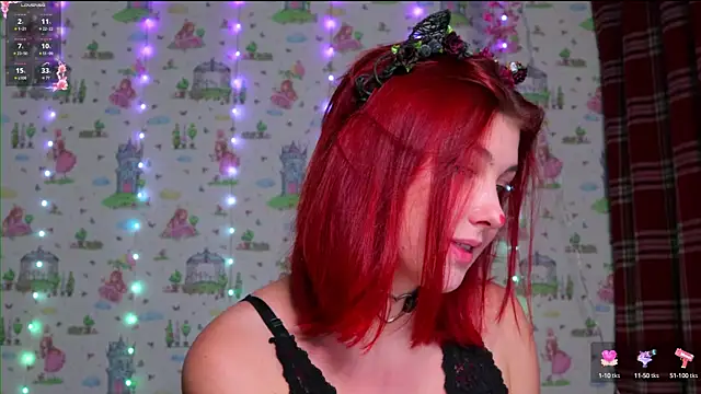 Snapshot of SmokyRose chatting on 10.13.25 SmokyRose online show from 10.13.25