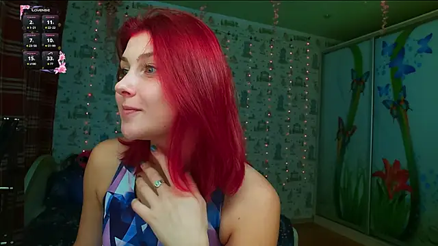 Snapshot of SmokyRose chatting on 10.27.25 SmokyRose online show from 10.27.25