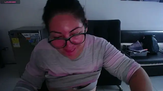 abigail curvy online show from 02.03.25