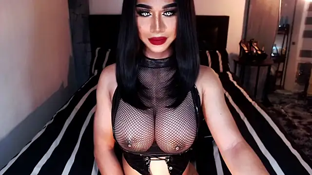 Snapshot of MassiveCockxMistress chatting on 05.29.26 MassiveCockxMistress online show from 05.29.26
