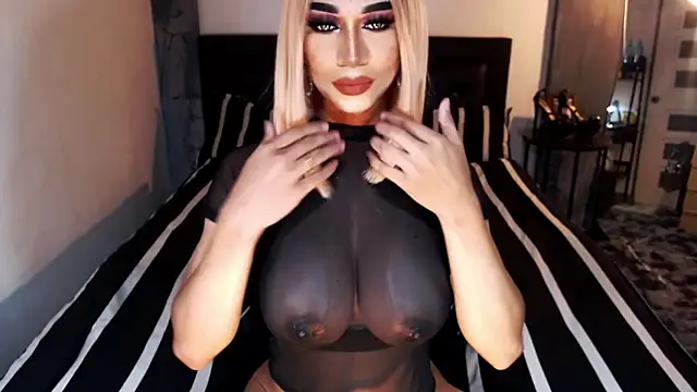 Snapshot of MassiveCockxMistress chatting on 05.30.26 MassiveCockxMistress online show from 05.30.26