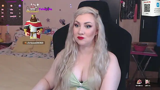 Snapshot of MissLexyGold chatting on 01.01.25 MissLexyGold online show from 01.01.25