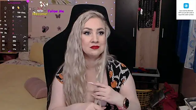 Snapshot of MissLexyGold chatting on 03.19.25 MissLexyGold online show from 03.19.25