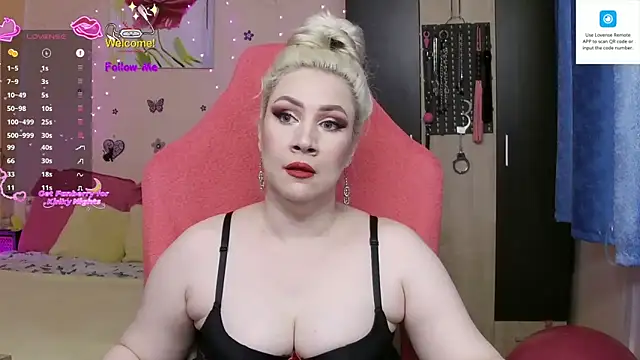 Snapshot of MissLexyGold chatting on 11.07.25 MissLexyGold online show from 11.07.25