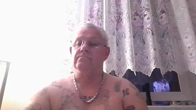 smaili1513 online show from 09.16.25