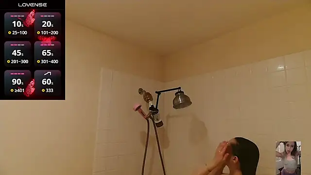 Snapshot of Blondiewithanass chatting on 02.16.26 Blondiewithanass online show from 02.16.26