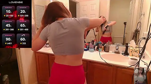 Snapshot of Blondiewithanass chatting on 03.13.26 Blondiewithanass online show from 03.13.26