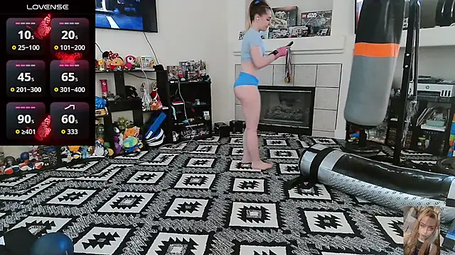 Snapshot of Blondiewithanass chatting on 03.25.26 Blondiewithanass online show from 03.25.26