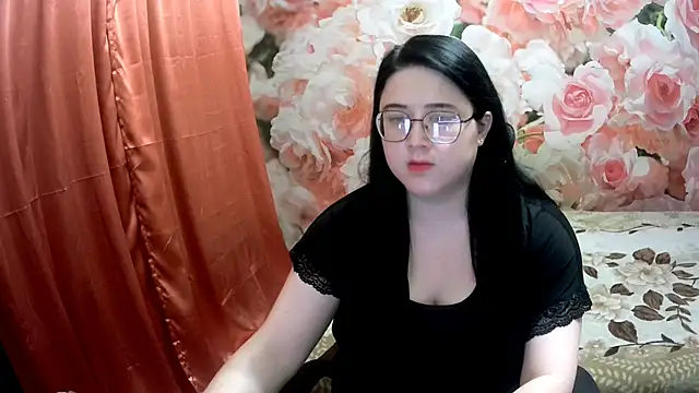 Snapshot of OverseerX chatting on 12.04.24 OverseerX online show from 12.04.24