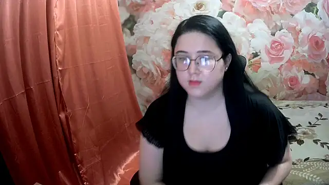 Snapshot of OverseerX chatting on 12.05.24 OverseerX online show from 12.05.24