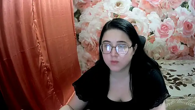 Snapshot of OverseerX chatting on 12.09.24 OverseerX online show from 12.09.24