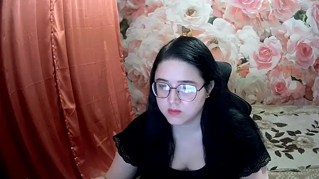 Snapshot of OverseerX chatting on 12.19.24 OverseerX online show from 12.19.24