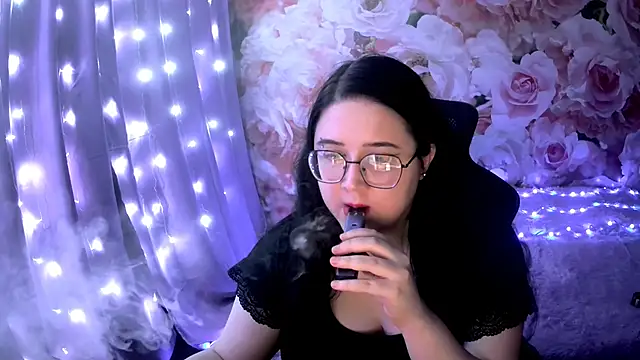 Snapshot of OverseerX chatting on 12.28.24 OverseerX online show from 12.28.24