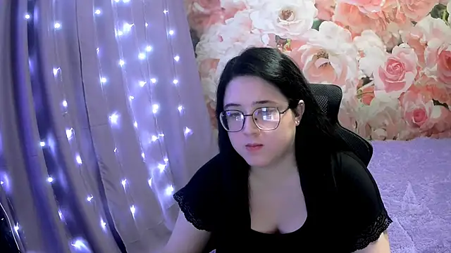 Snapshot of OverseerX chatting on 01.09.25 OverseerX online show from 01.09.25