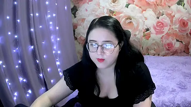 Snapshot of OverseerX chatting on 02.09.25 OverseerX online show from 02.09.25