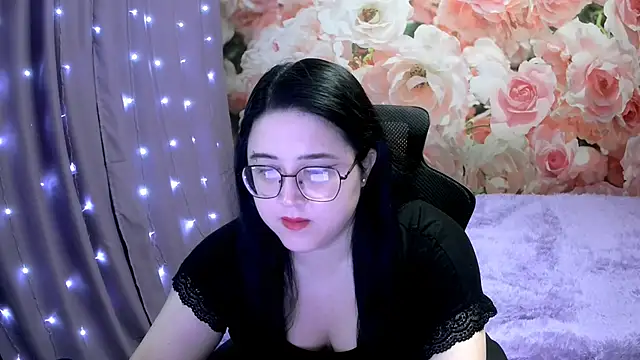 Snapshot of OverseerX chatting on 02.23.25 OverseerX online show from 02.23.25