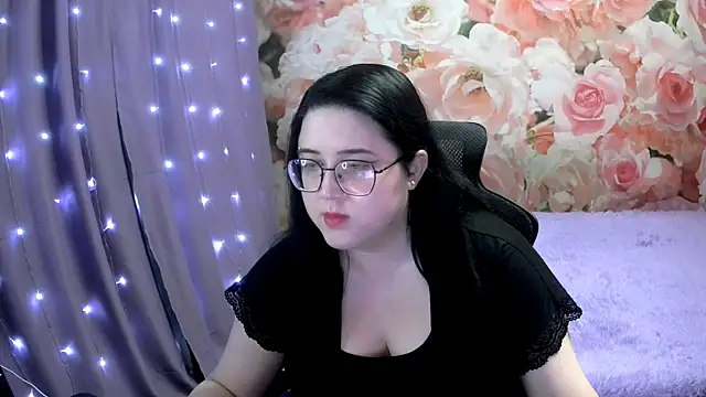 Snapshot of OverseerX chatting on 02.24.25 OverseerX online show from 02.24.25